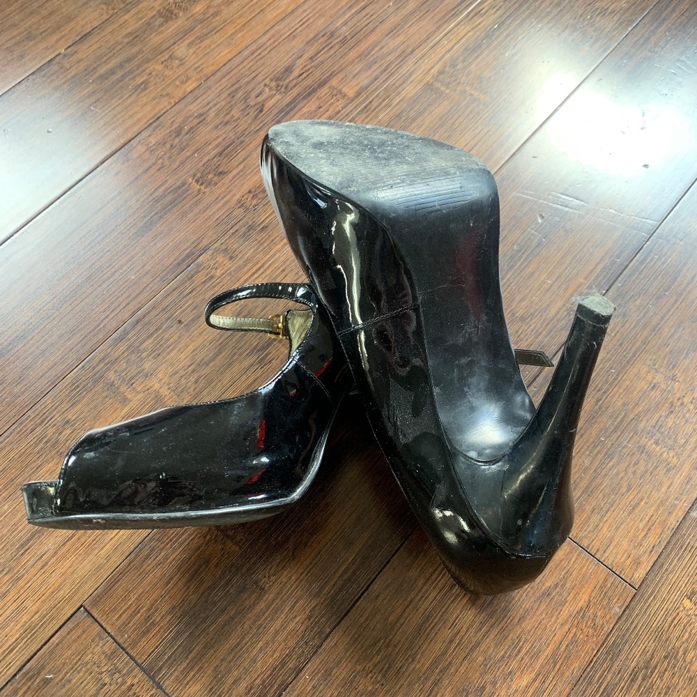 Guess heels